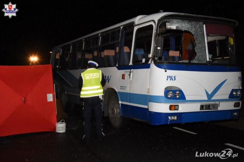 Śmierć na drodze. Nie żyje 50-latek potrącony przez autobus - Zdjęcie główne