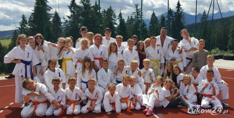 Karatecy na obozie w Bukowinie Tatrzańskiej - Zdjęcie główne