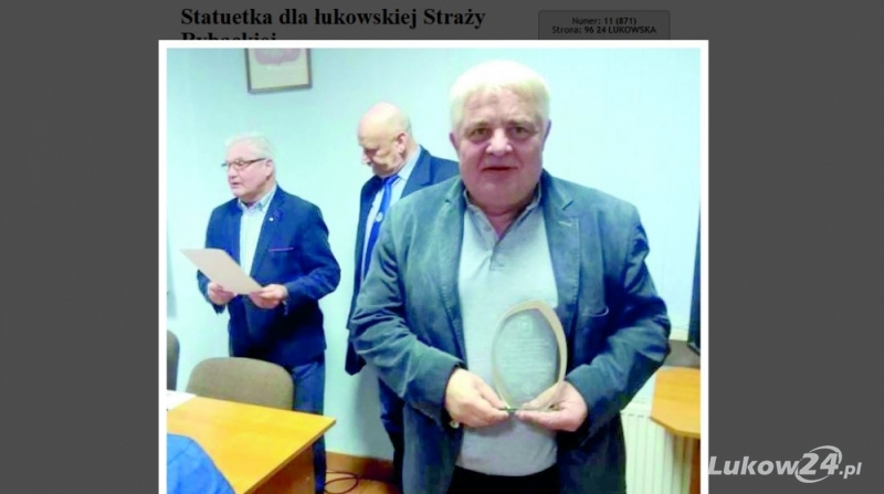 Statuetka dla łukowskiej Straży Rybackiej - Zdjęcie główne