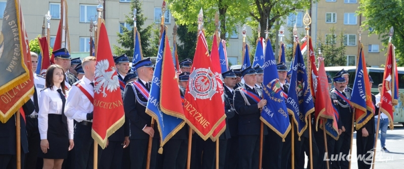 Awanse i odznaczenia na Dzień Strażaka - Zdjęcie główne