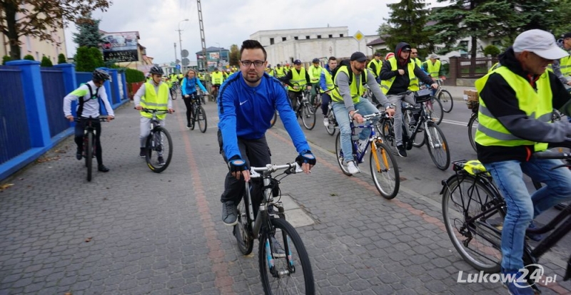 Bezpieczny (deszczowy) peleton - Zdjęcie główne