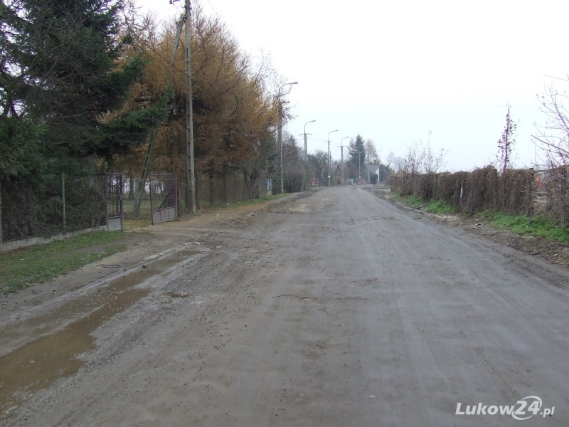 Prace na ulicy Okrzei ruszyły - Zdjęcie główne