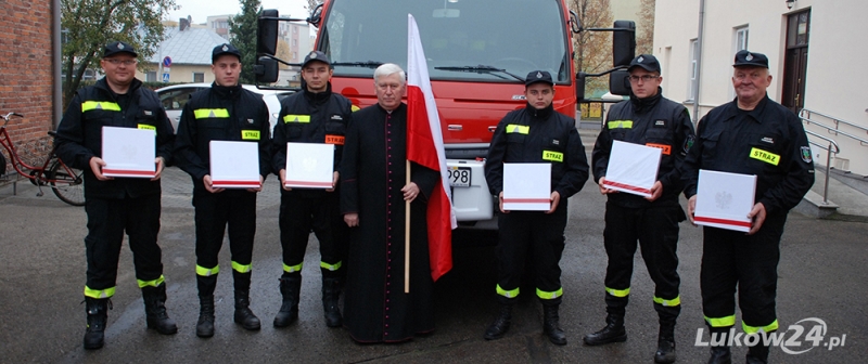 Flagi od strażaków - Zdjęcie główne