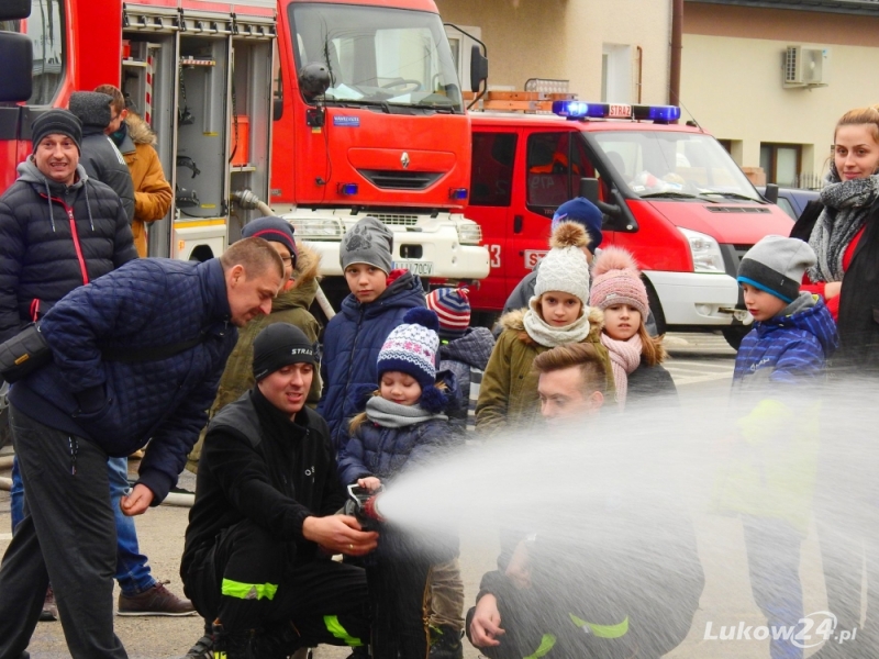 Strażacy pokazali sprzęt i umiejętności  - Zdjęcie główne