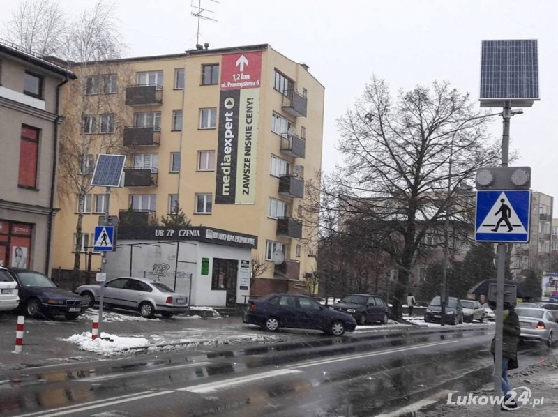 Aktywne przejście zareaguje na pieszego - Zdjęcie główne