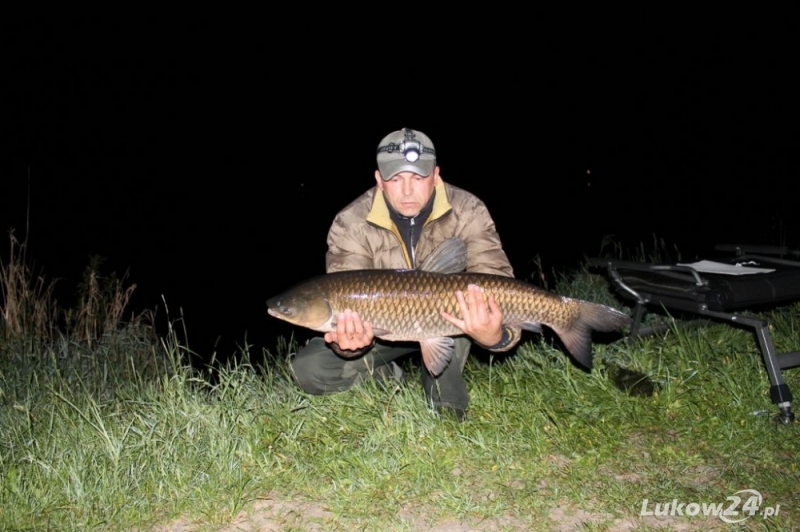 Ponad 10-kilogramowy amur złowiony nocą - Zdjęcie główne