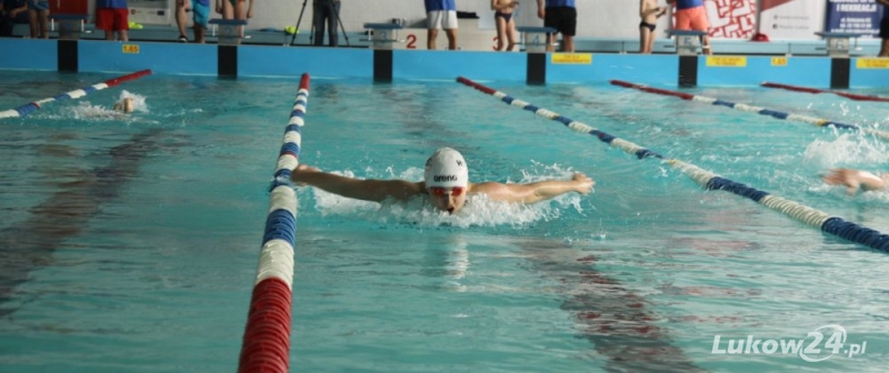 Wiosenne mistrzostwa w pływaniu - Zdjęcie główne