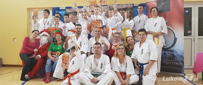 Mikołajkowy turniej karate - Zdjęcie główne