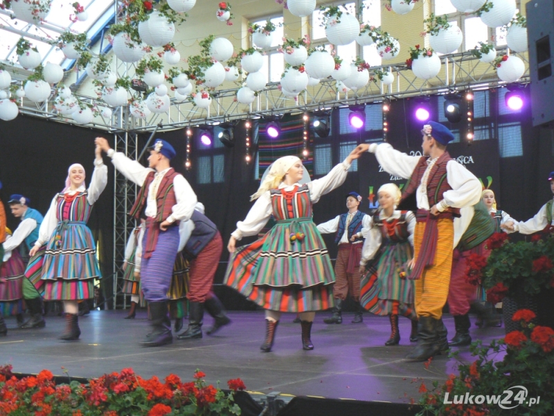 Tłumy na roztańczonym jubileuszu - Zdjęcie główne