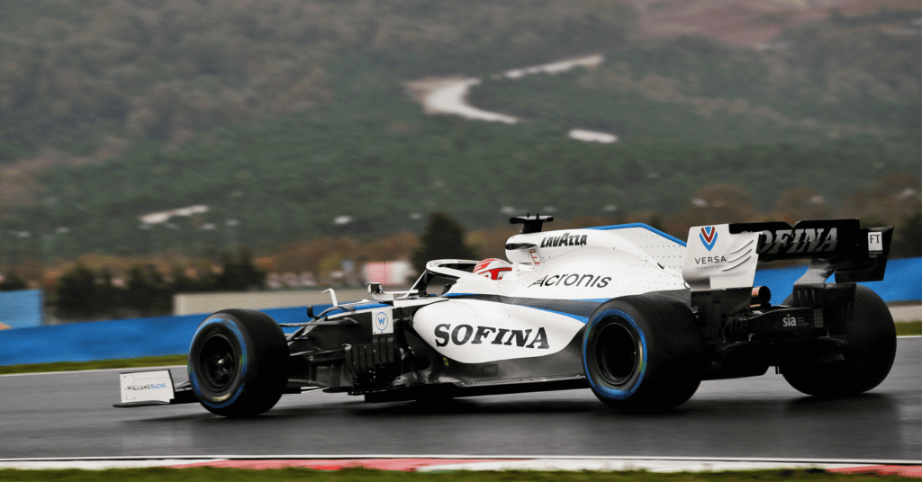 A Wet FP3 Caused Even More Chaos At Istanbul Park © XPB Images