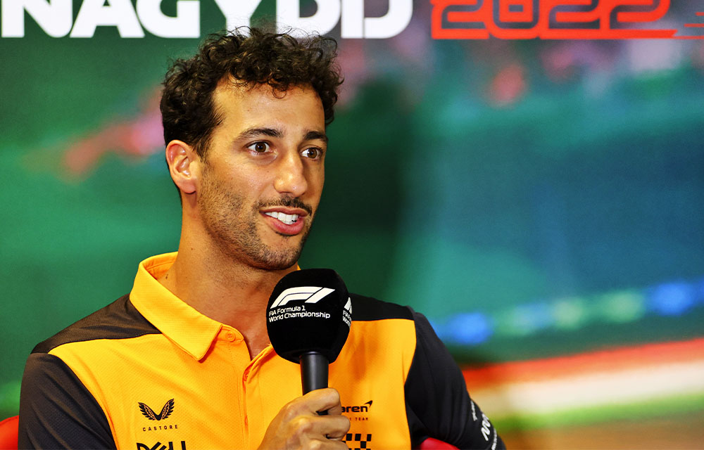 Daniel Ricciardo Reveals Bizarre Narrative Behind Viral Moment That Made  Pop Icon Harry Styles His Fan Boy - EssentiallySports