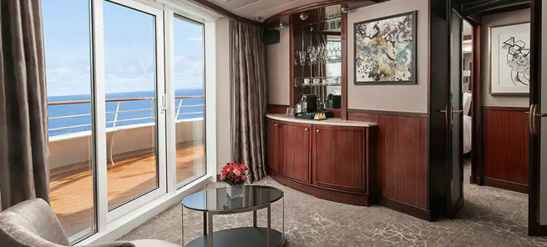 Aft-FacingPenthousewithMasterBedroomLargeBalcony