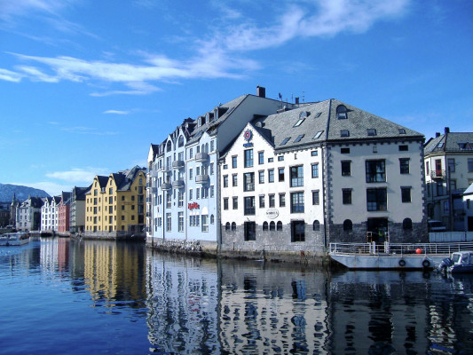 Norwegian Fjords with Amsterdam Stay