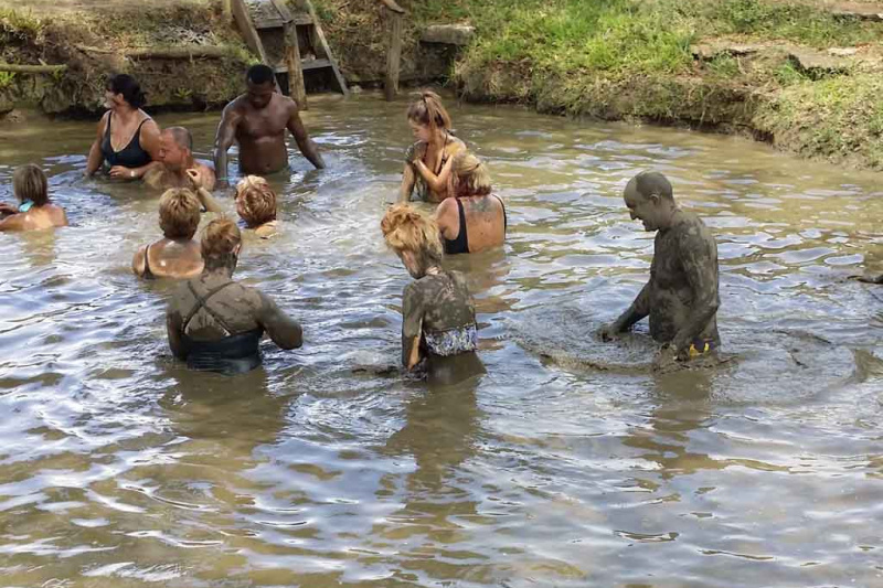 Day 10: Thermal mud pools & Departure thumbnail