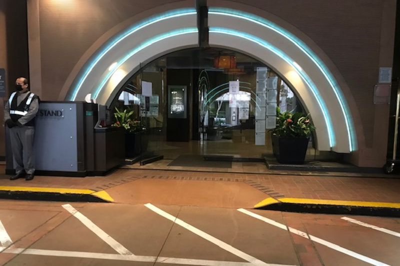 Entrance with a ramp.