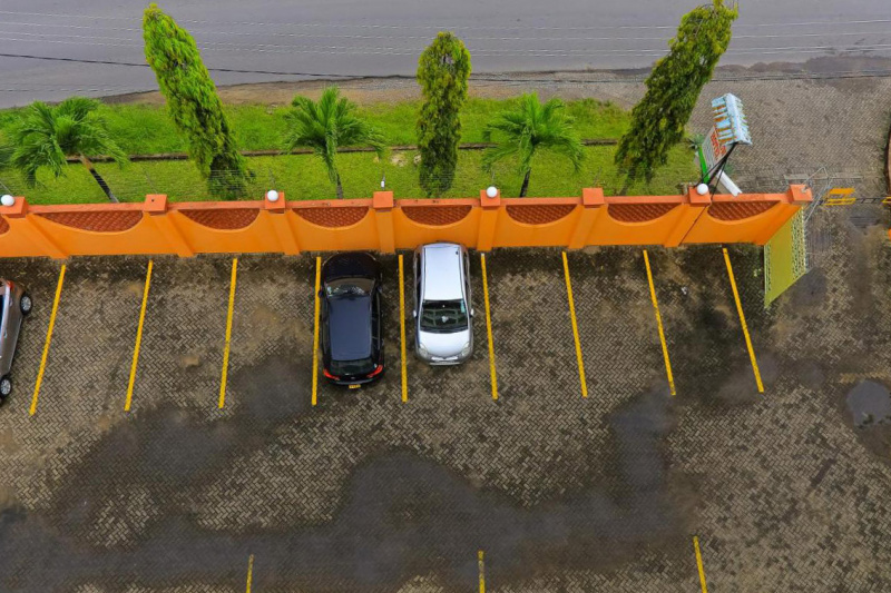 Parking lot