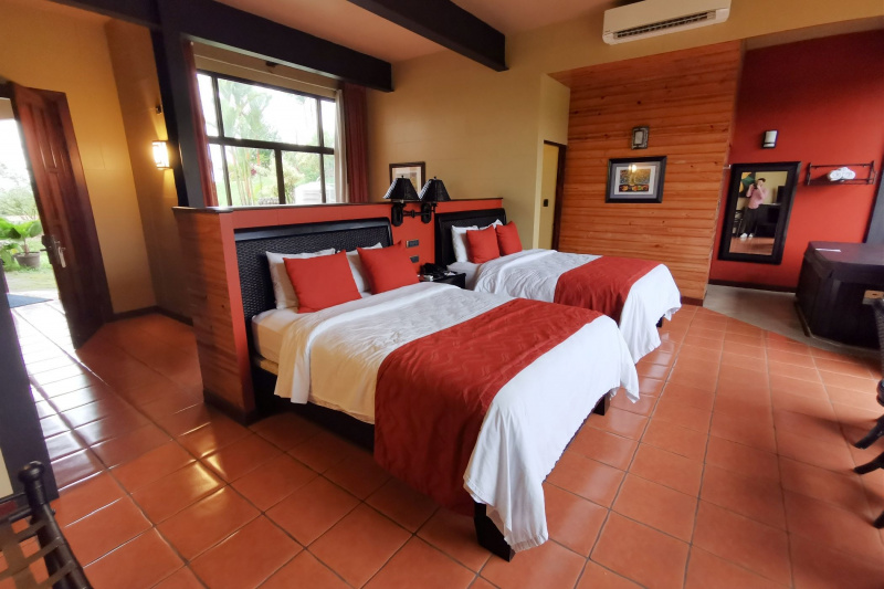 Accesible Suite Two Queen Beds, Volcano and Garden View