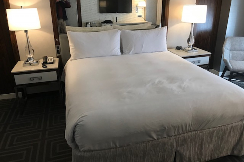 King room with roll-in shower