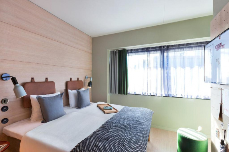Accessible double room with inner courtyard view