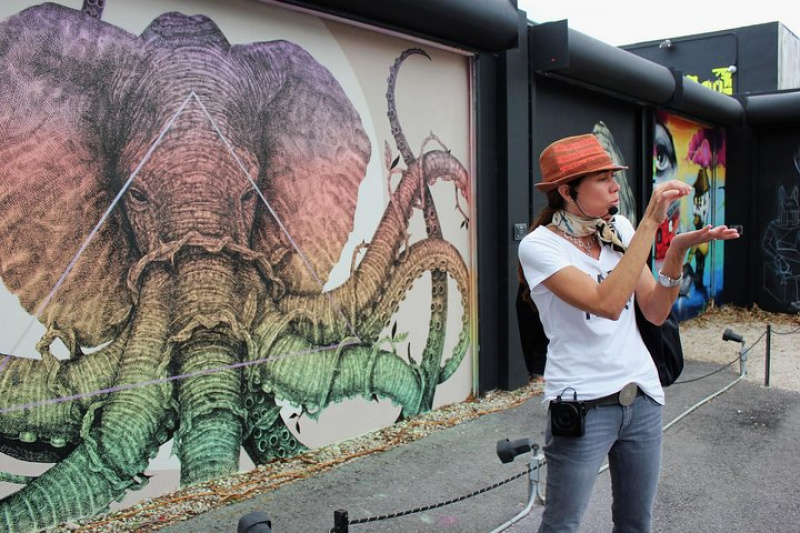 Graffiti art on the tour