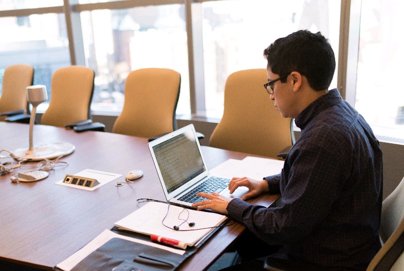 職場英文 英文面試不要再陳腔濫調 用超簡單英文單字建立專業形象 讓老闆對你印象深刻 Cheers快樂工作人