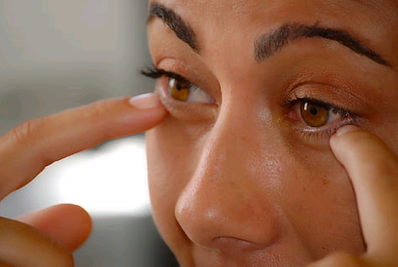 飛蚊症有救了 吃葉黃素能預防惡化嗎 專家為你統整飛蚊症原因 治療與如何改善 Cheers快樂工作人