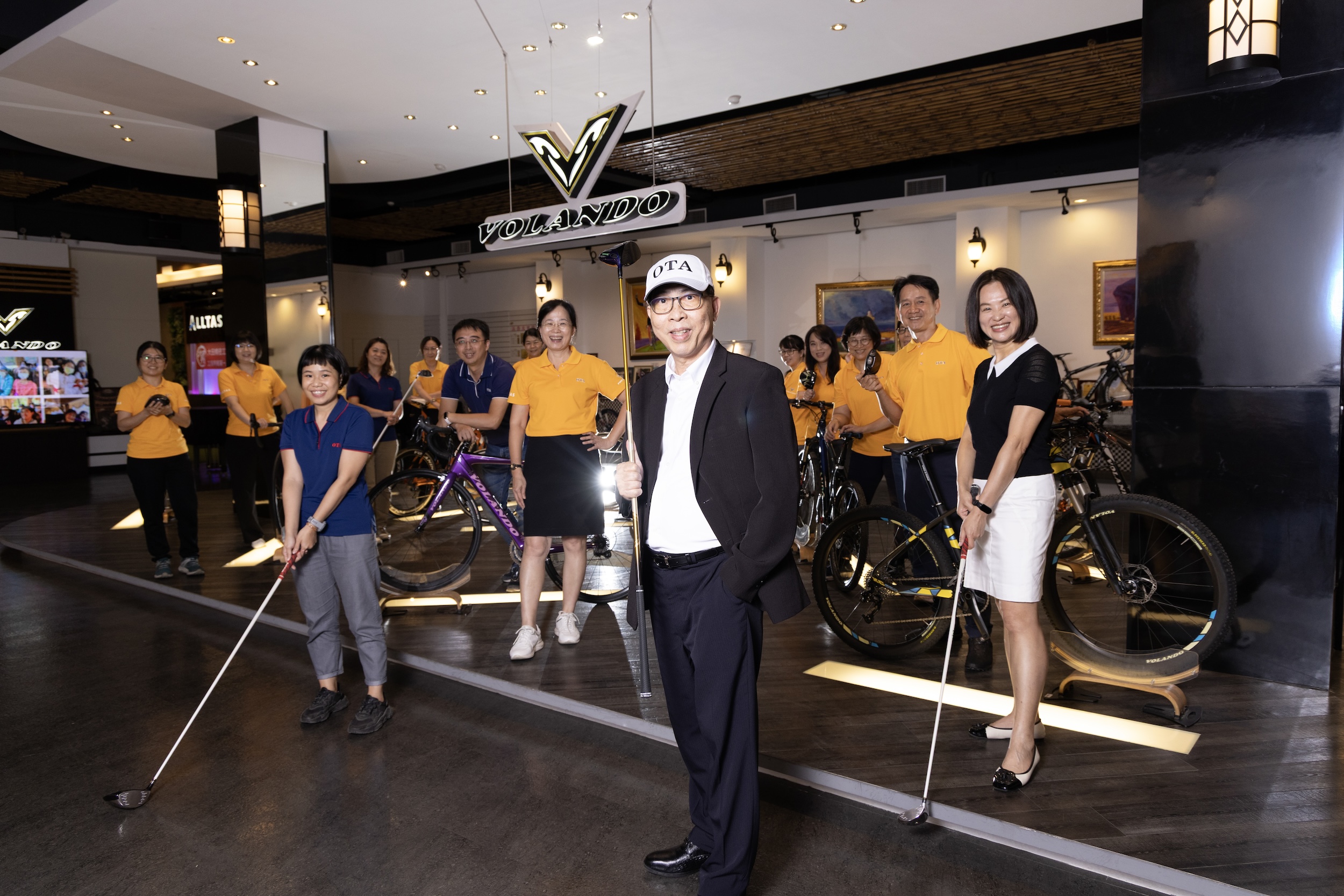 屏東鄉間的隱形冠軍，來了就不想走！８年分紅近５億、子女補助讀到博士，外派還能「人生圓夢」 - Cheers快樂工作人