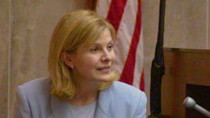 Jenny Jones testifies in court.