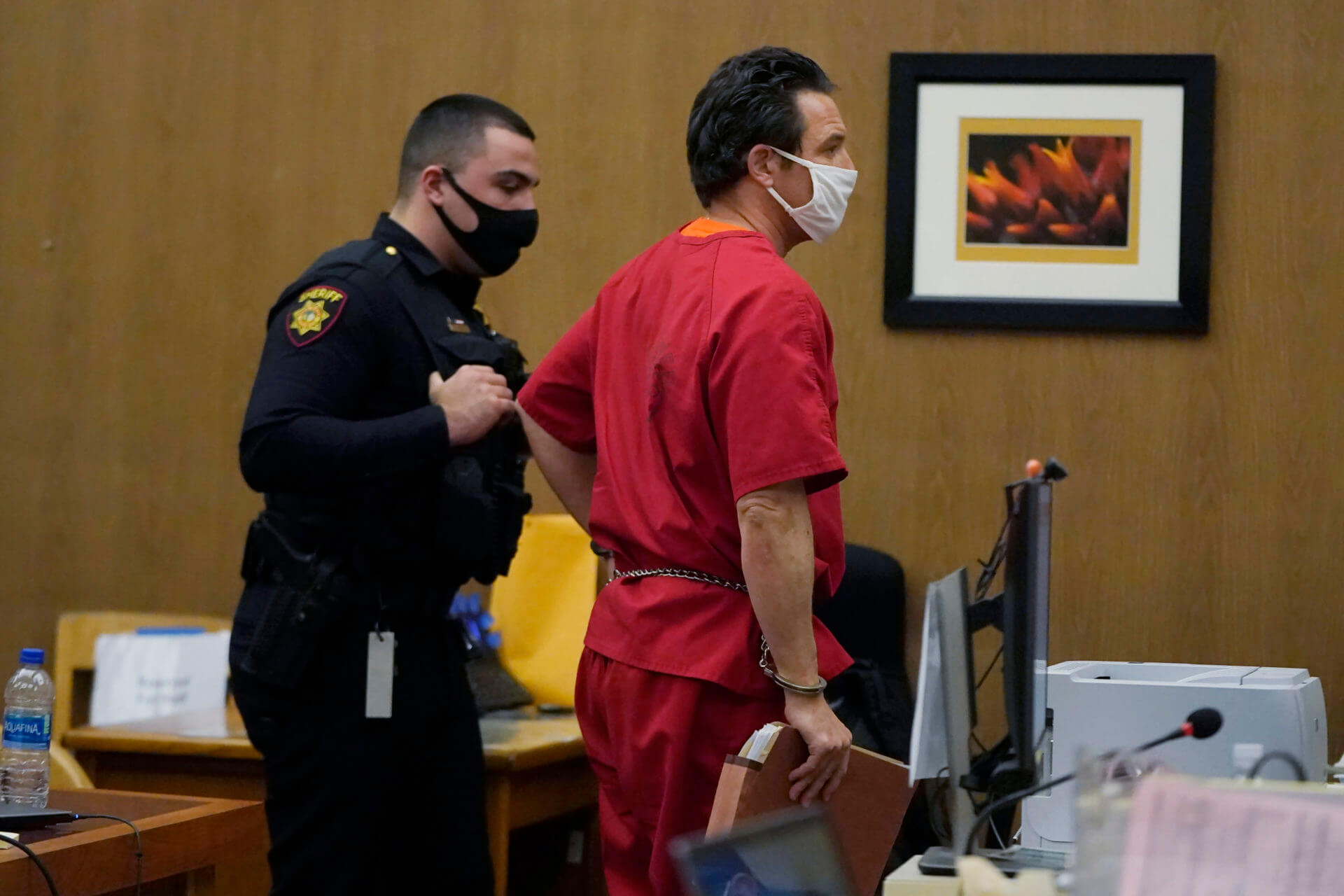 Scott Peterson awaits retrial decision Court TV