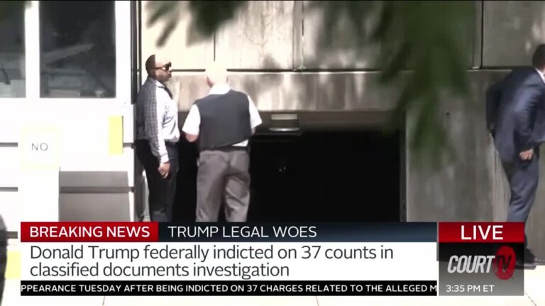 Officers stand outside the courthouse during Donald Trump's hearing