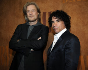 Daryl Hall, left, and John Oates