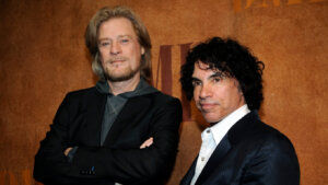 Daryl Hall, left, and John Oates