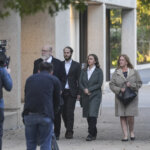 Kaitlin Armstrong's family walks into court