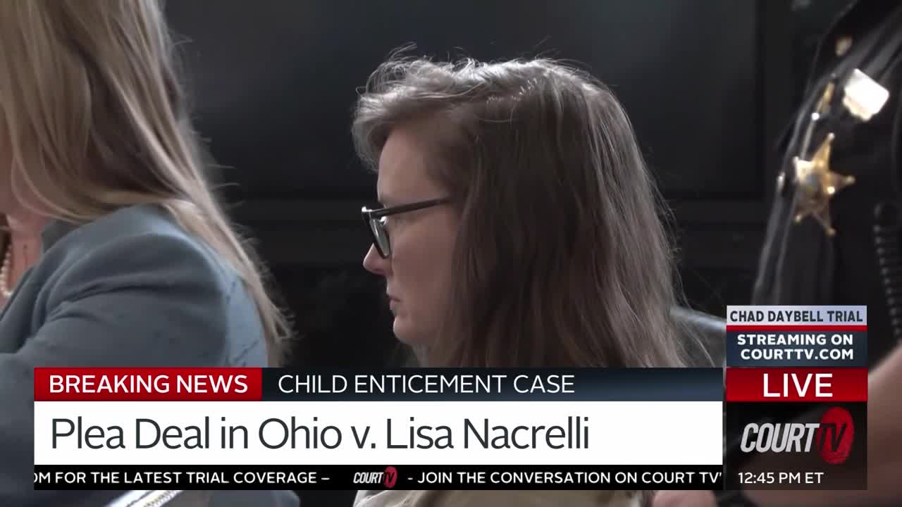 Lisa Nacrelli sits in court