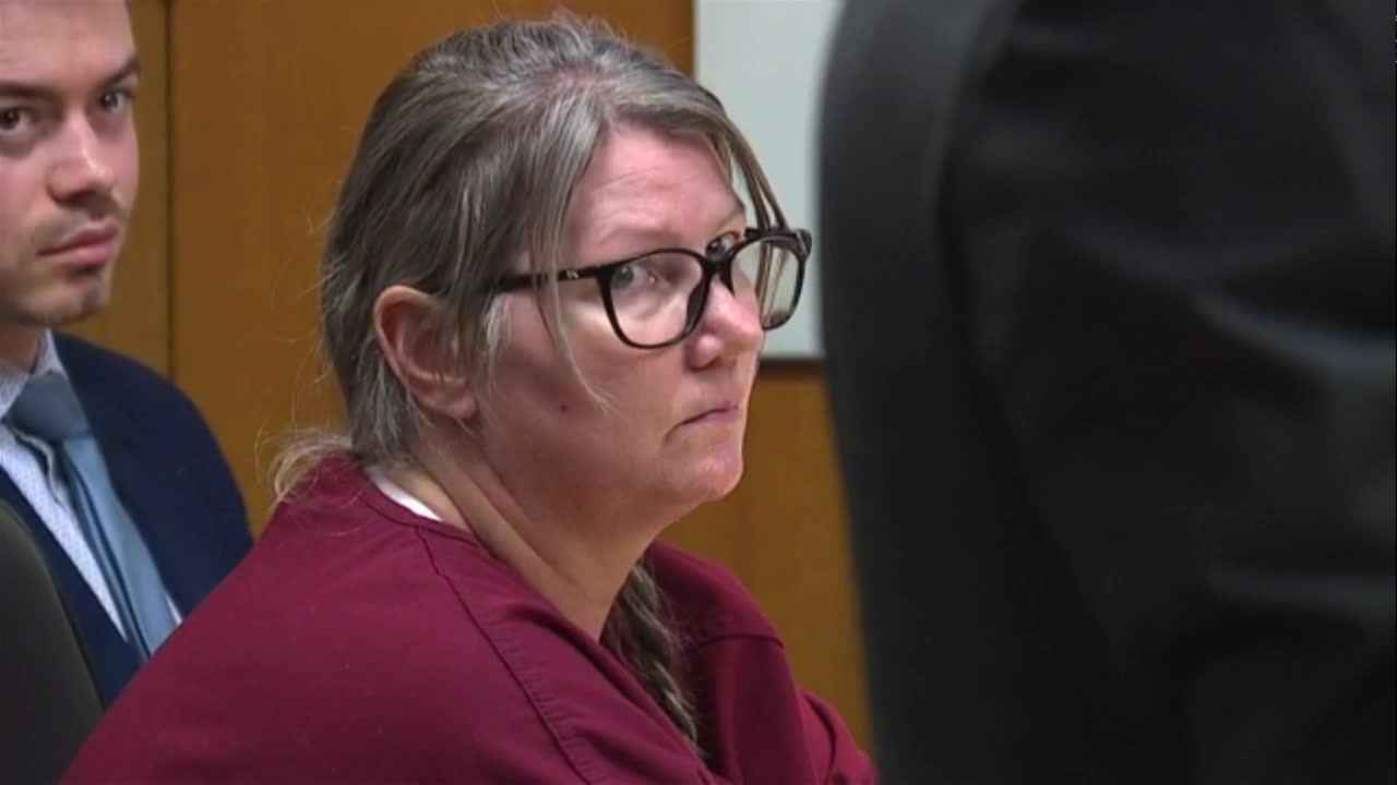 Jennifer Crumbley sits in court