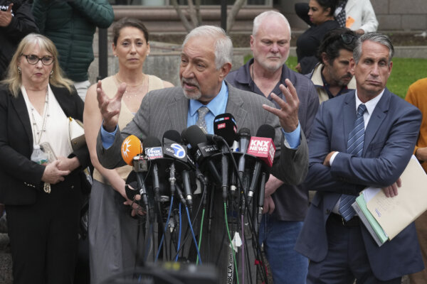 Mark Geragos speaks to media