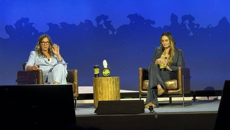 Stacy Chapin and Kristen Mittelman