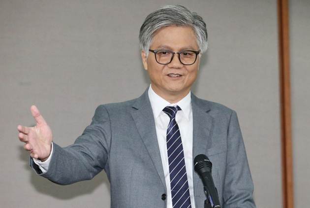 蜂蜜檸檬水引爆話題,吳蕚洋為何自費參選?