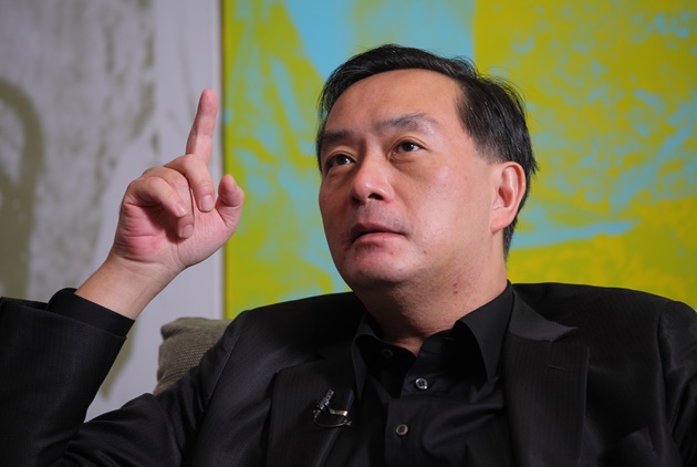 【嚴凱泰大事年表】他的成長,他的夢