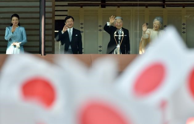 新天皇、東奧熱加持消費市場,安倍為何仍不敢大意?