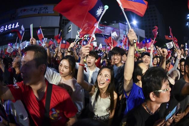 2019政局風雨飄搖:蔡英文改革錯估情勢,13個月能贏回民心?