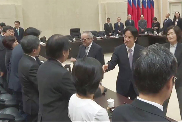 引金庸告別政院 賴清德:豪氣不減 江湖相逢