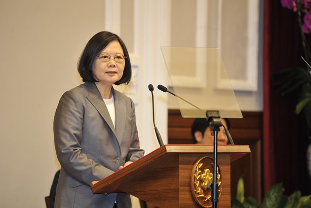 President Tsai Ing-wen Beats Former Premier William Lai to Win DPP's Nomination