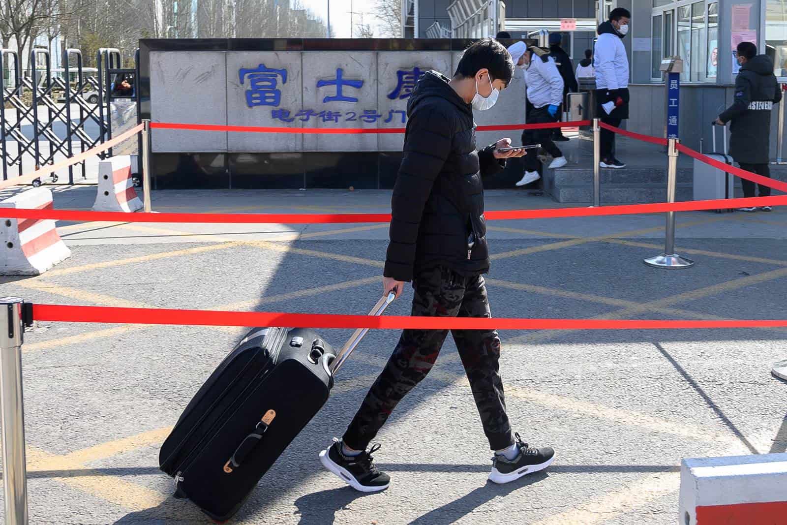 連鴻海都只有一半員工報到　「中國式復工」有用嗎？