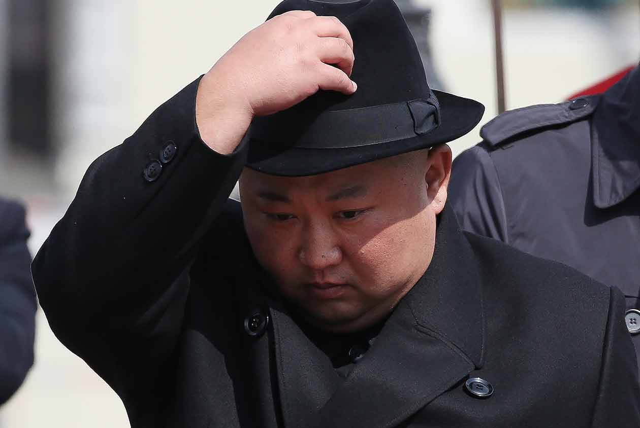 金正恩又咋了？北韩撤下中央广场「金日成、金正日」肖像 ＊ 阿波罗新闻网