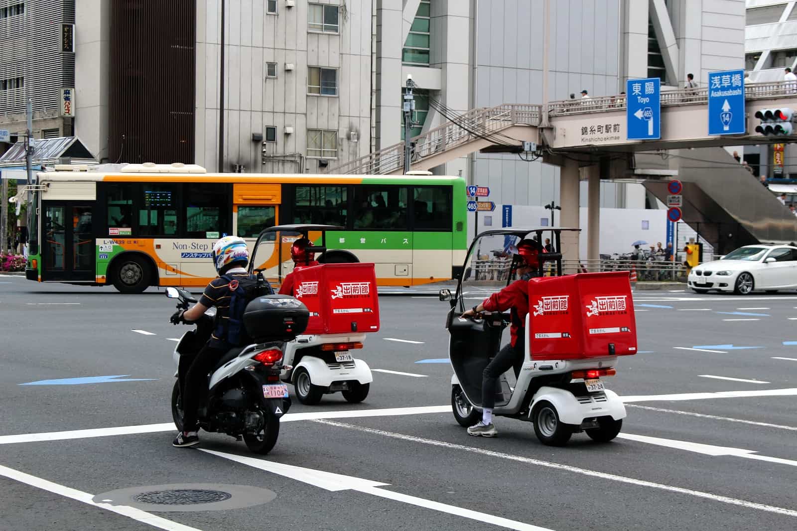 擠下Uber Eats！日本最大外送平台，用傳真機＋送報生上演大逆襲｜天下雜誌