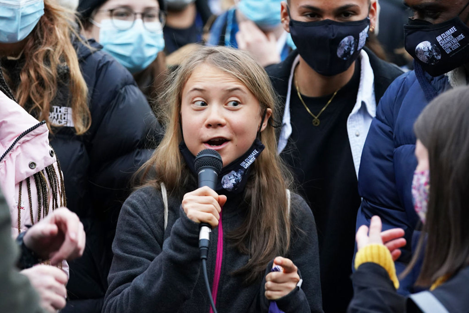 【COP26直擊】「裡面的政客假裝認真對待我們的未來」氣候少女登場COP26