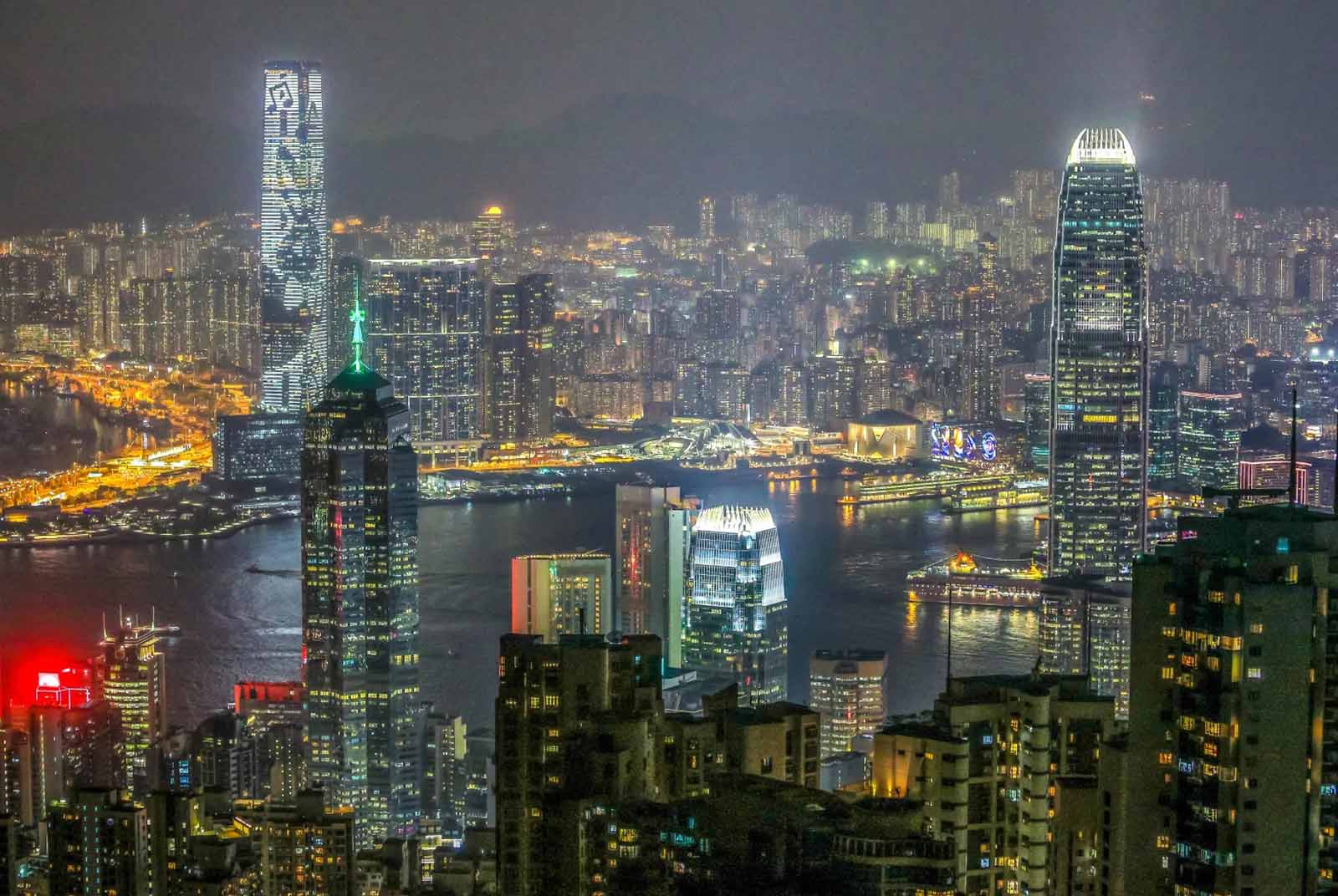 財富管理去新加坡、企業設點選上海，香港還剩什麼？｜天下雜誌