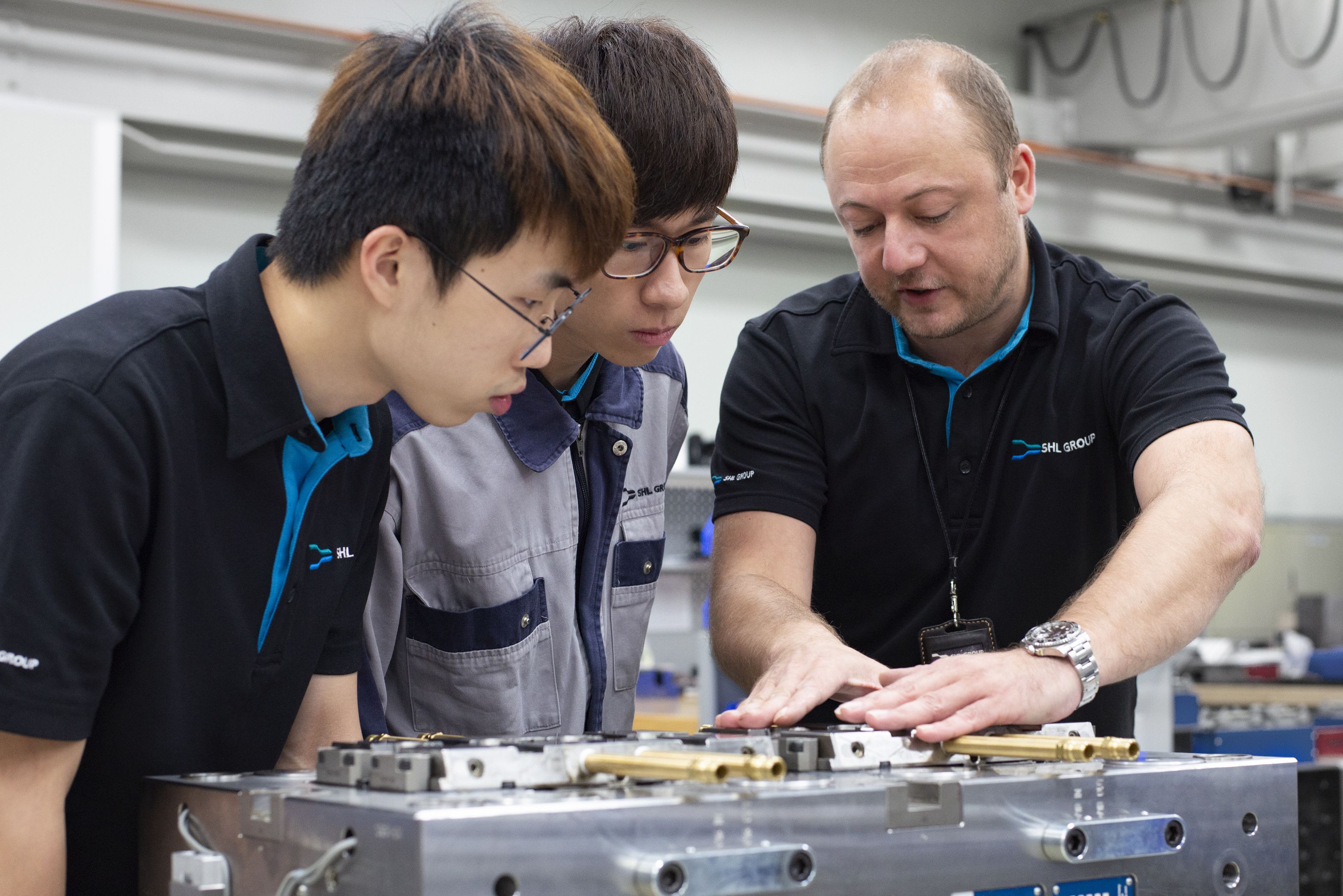 0800job找工作 瑞健集團全球先進藥物輸送系統產業的設計 研發 及製造 提供如自動注射器 筆型注射器以及吸入器 軟性結構類醫療產品 醫療氣墊床 醫療床 腦神經手術器具 工業設備和醫療用吊昇設備等 並持續投入研發與製造創新科技藥物輸送系統以符合市場趨勢 為