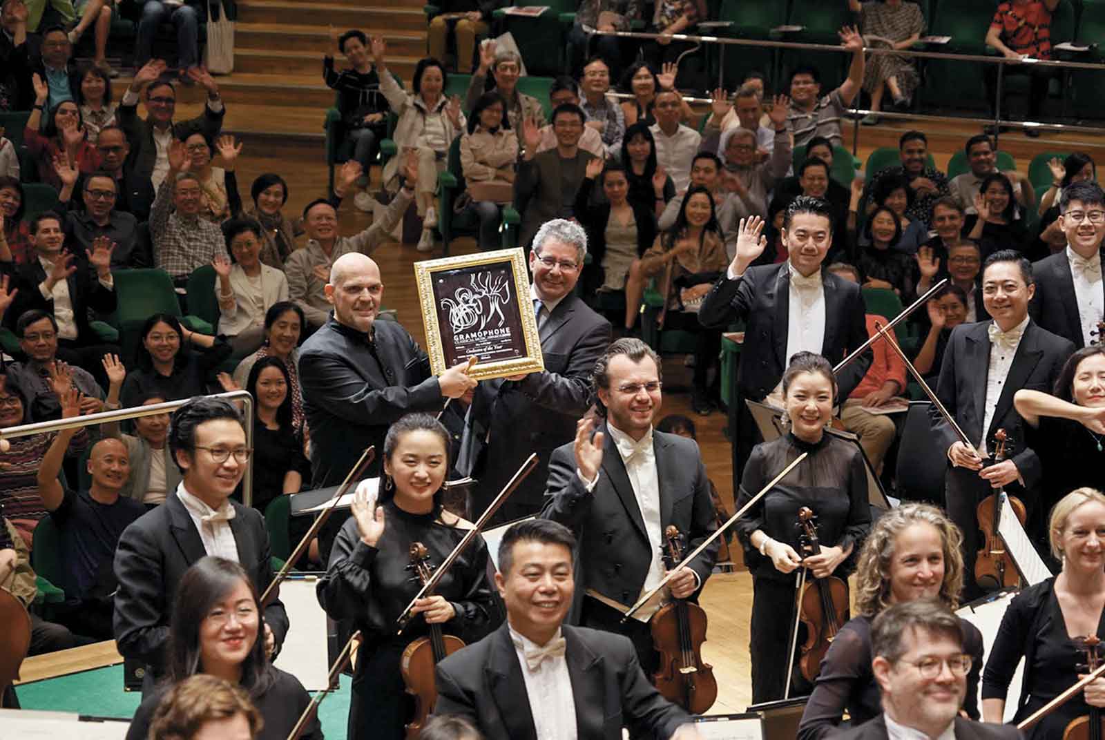 香港管弦樂團在音樂總監梵志登幹勁十足的帶領下,於2019年贏得英國著名古典音樂雜誌《留聲機》年度管弦樂團大獎,成為亞洲首個獲此殊榮的樂團。